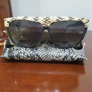 269 Case Magic Mold Sunglasse Vintage The eyeglass frame is real snakeskin.